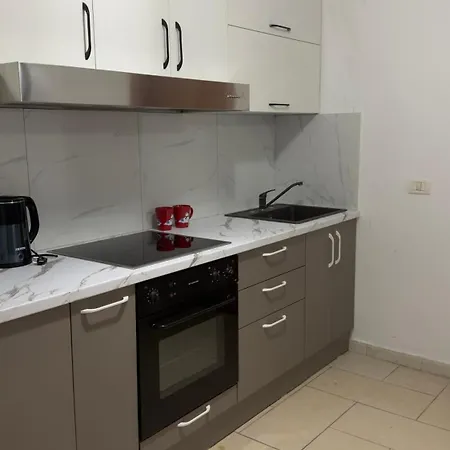 Center דירה *