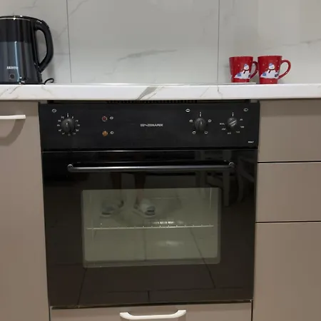 Center דירה טיראנה