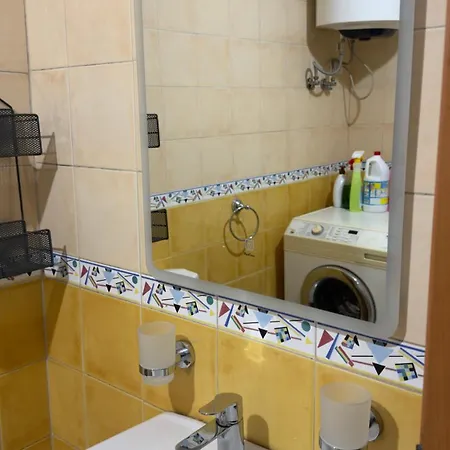 דירה Center *